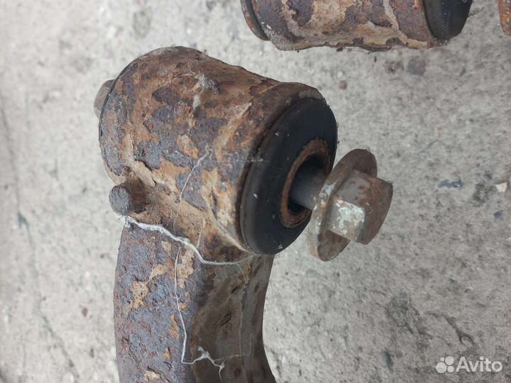 Mercedes Vito 638 (96-03) задние рычаги в сборе