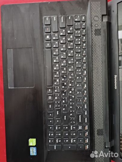 Ноутбук и сумка для ноутбука