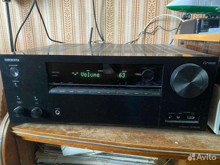 Av ресивер Onkyo TX-NR676E