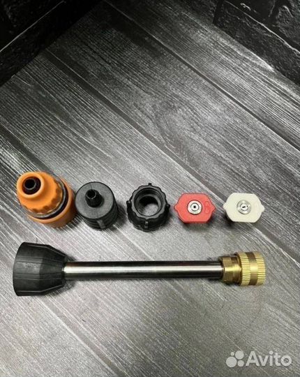 Аккумуляторна мойка высокого давления