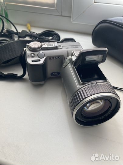 Цифровой фотоаппарат sony DSC-F707