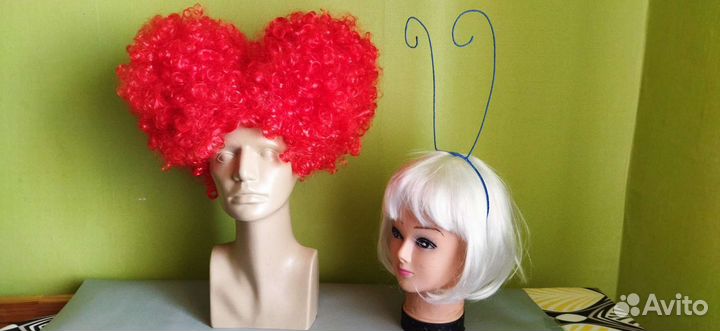 Парик Красной королевы +гусеница