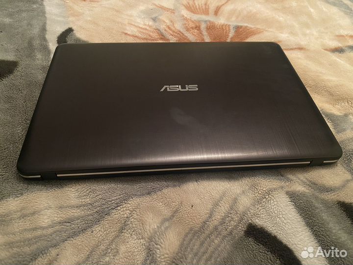 Ноутбук asus
