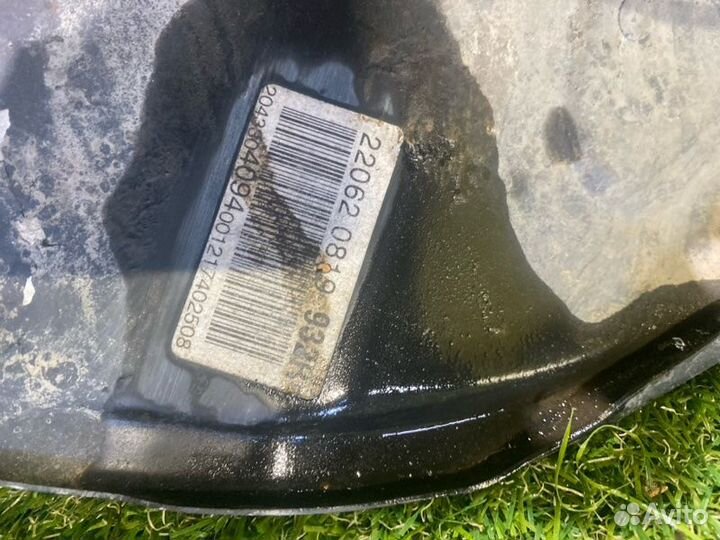 Кулак поворотный передний левый Mercedes-Benz C