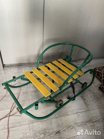 Детские санки на колесах