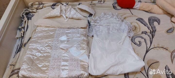 Конверт на выписку с шапочкой и уголком