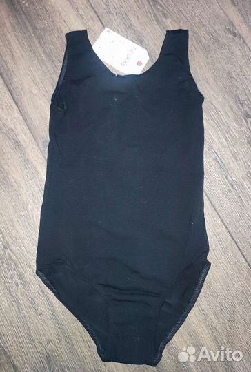 Спортивный купальник новый 134-140