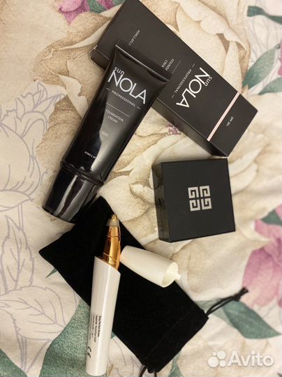 Матирующая пудра Givenchy тональный крем