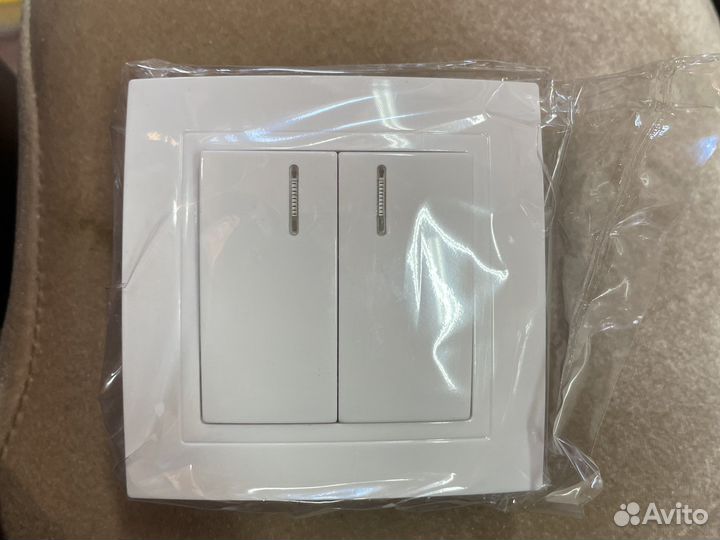 Выключатель 2-х клавишный с/у с подсветкой 10А