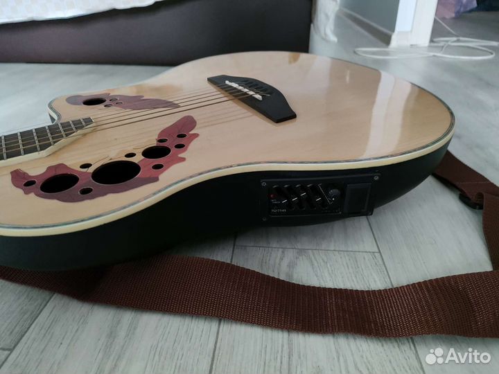 Акустическая гитара martinez