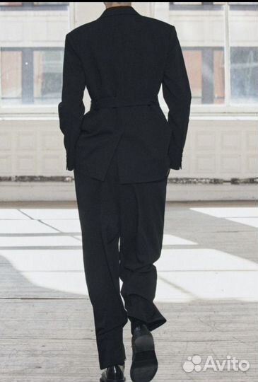 Брюки чёрные Zara, классика 2025