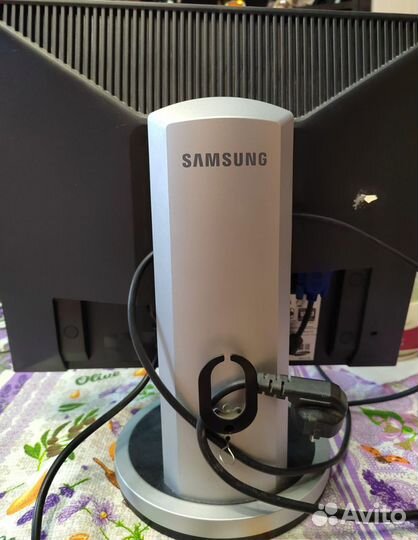 Монитор Samsung 19 дюймов