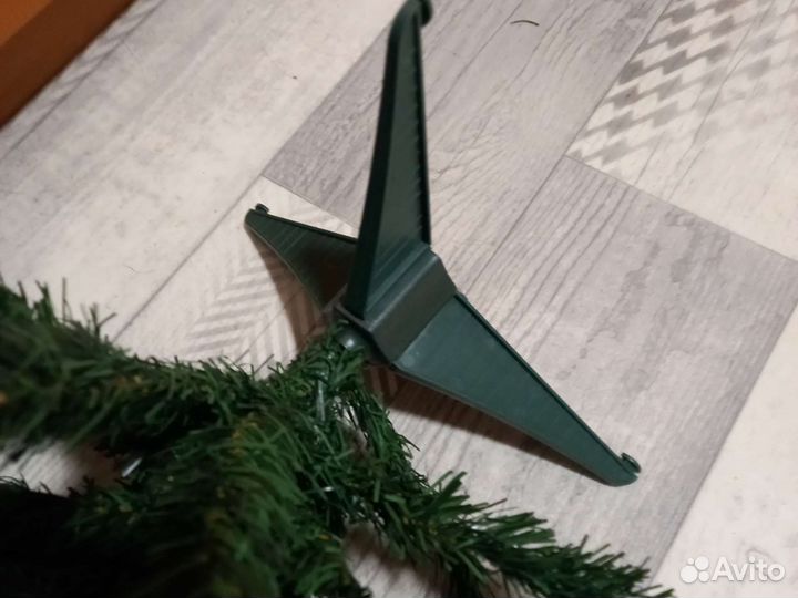 Елка искусственная