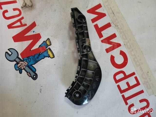 Крепление бампера переднее левое Toyota Corolla Fi