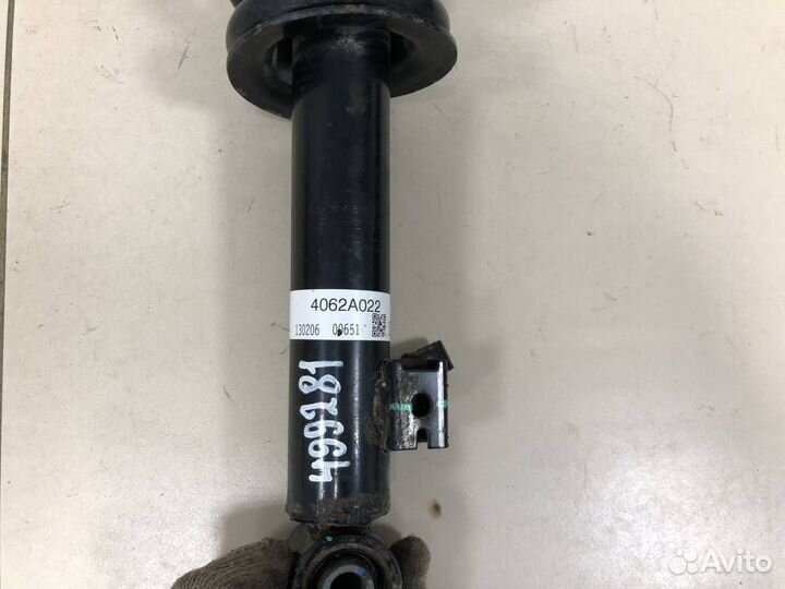 Амортизатор передний Mitsubishi Pajero/Montero Spo