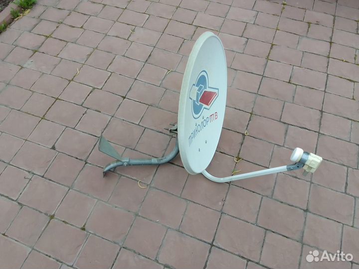 Спутниковая тарелка триколор