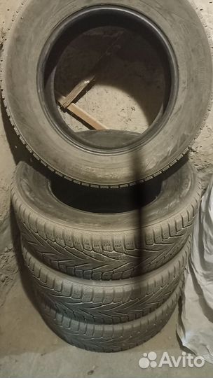 Nokian Tyres Hakkapeliitta 5 SUV 235/65 R17