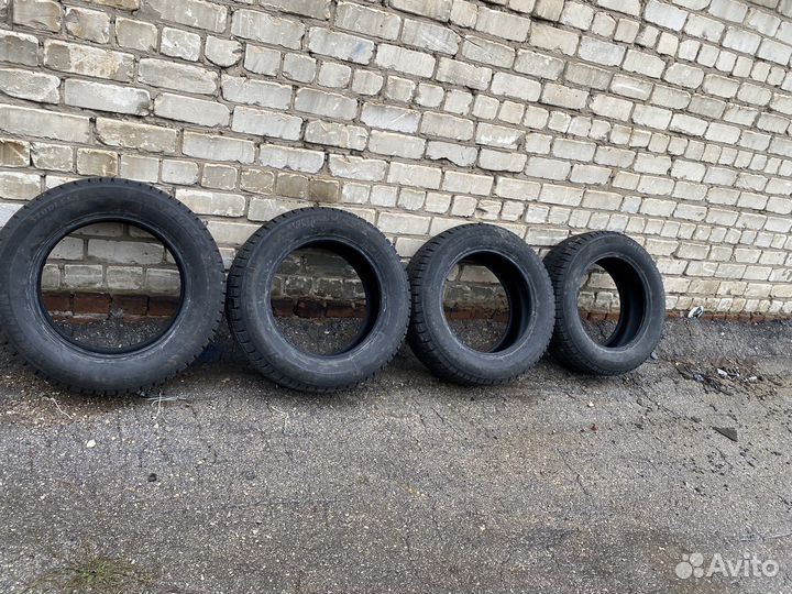 Bridgestone Blizzak Revo GZ 225/60 R17 99S