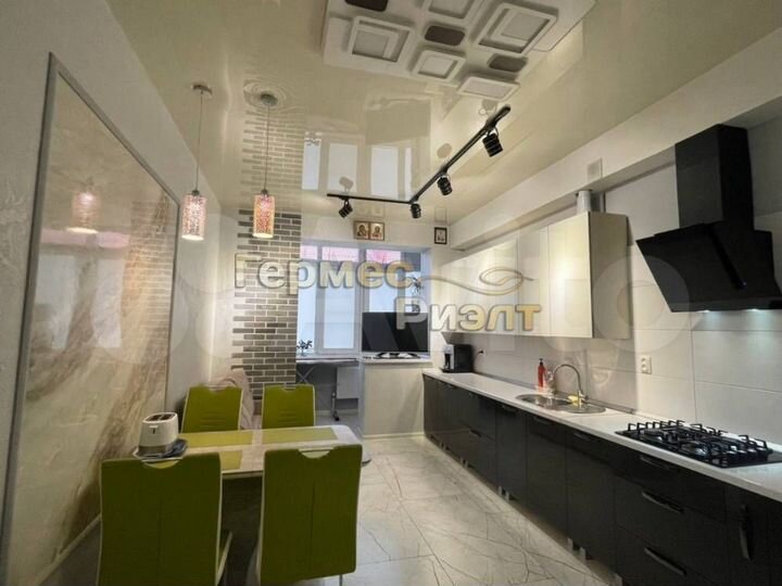 2-к. квартира, 64 м², 3/3 эт.