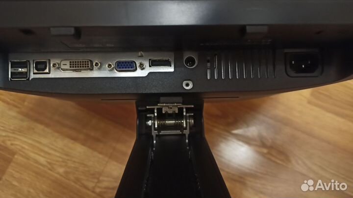 Монитор Dell p1913t 19