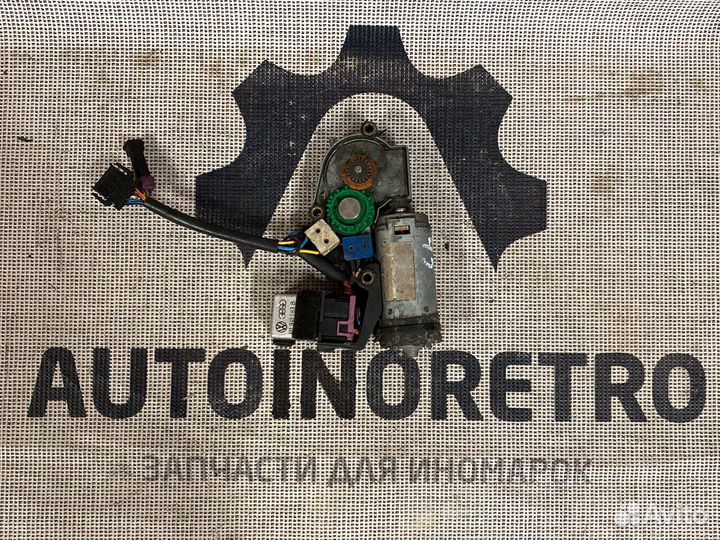 Мотрр люка Audi 4A0877795