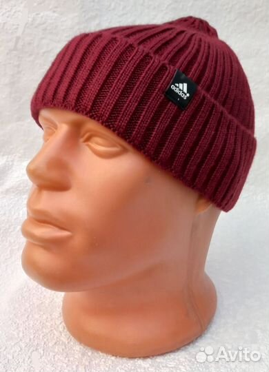 Спортивные мужские шапки