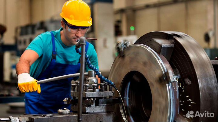 Рабочий на производство с обучением