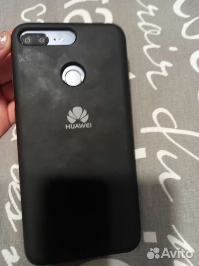 Телефон Huawei