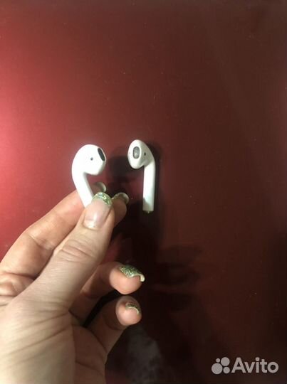 Беспроводные наушники airpods