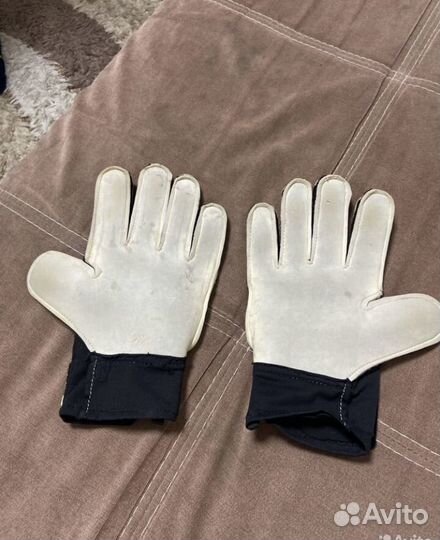 Футбольные щитки demix