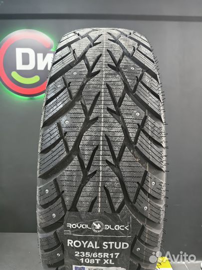 Royal Black Royal Stud 235/65 R17 108T