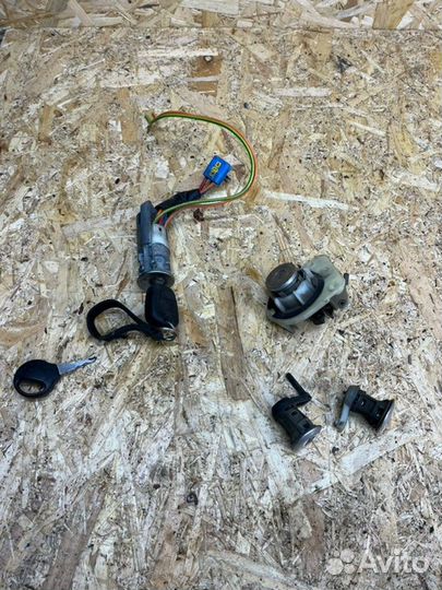 Замок зажигания Peugeot 206 206 1.4 2007