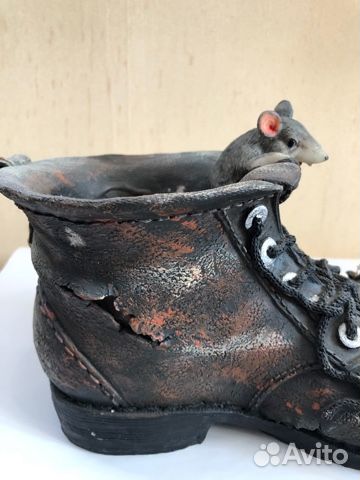 Керамическая статуэтка