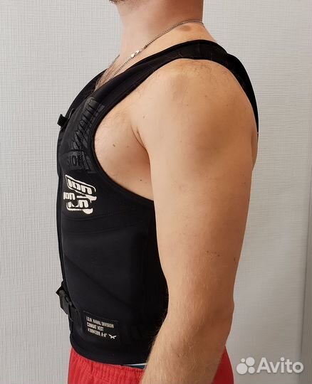 Жилет для вейкборда ION размер М 85-103см грудь