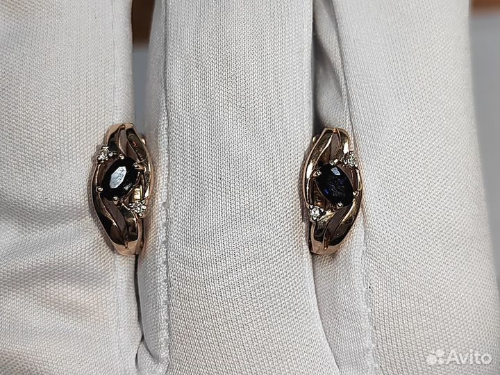 Золотые серьги с камнем