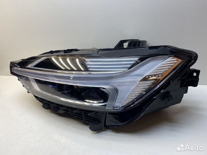 Фара левая Volvo XC60 2017-2021 Led Светодиодная