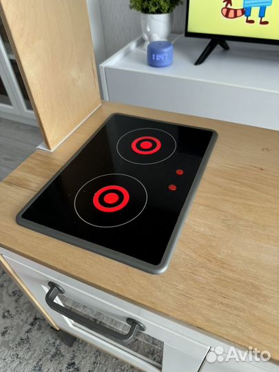 Детская игровая кухня IKEA с посудой