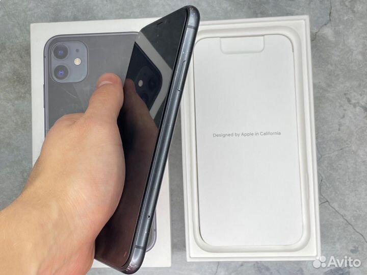 iPhone 11, 64 ГБ
