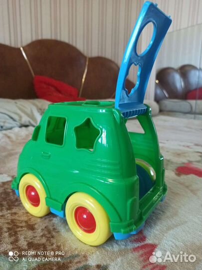 Игрушка автобус-логика, детский деревянный гараж