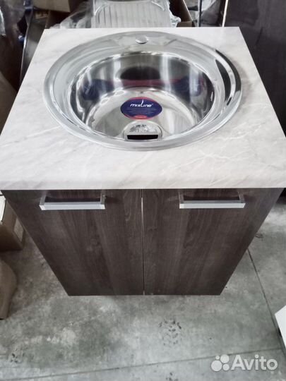 Тумба с раковиной в наличии