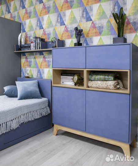 Кровать с ящиками синяя
