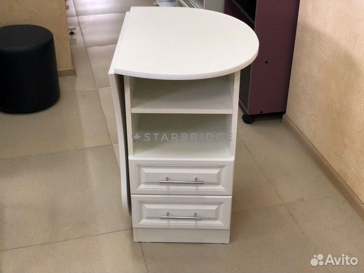 Стол маникюрный складной