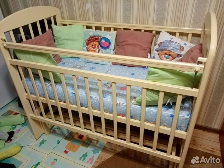 Детская кроватка