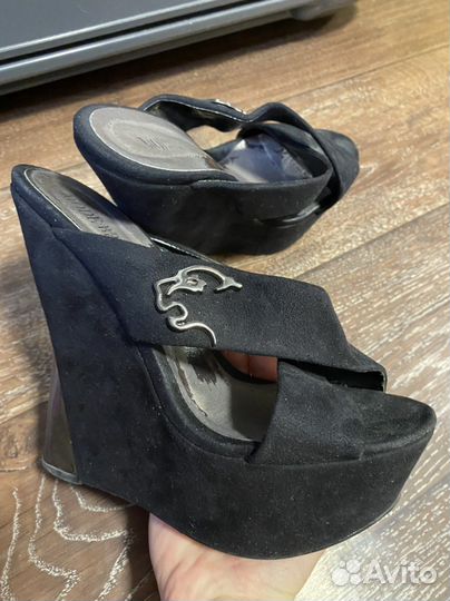 Шлепанцы на платформе