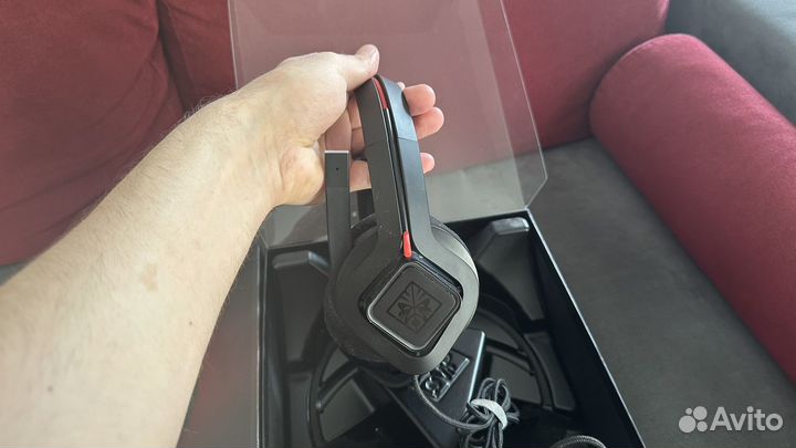 Геймерские наушники omen Mindframe