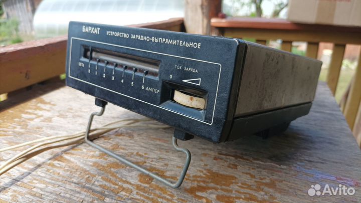 Зарядное устройство для аккумуляторов 12V