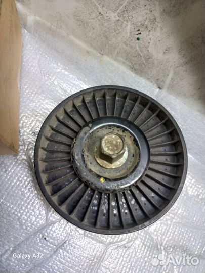 Ролик приводного ремня Kia Hyundai 252862B010