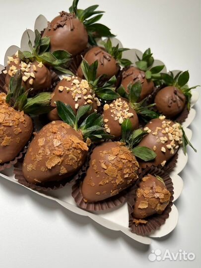 Клубника в шоколаде букеты