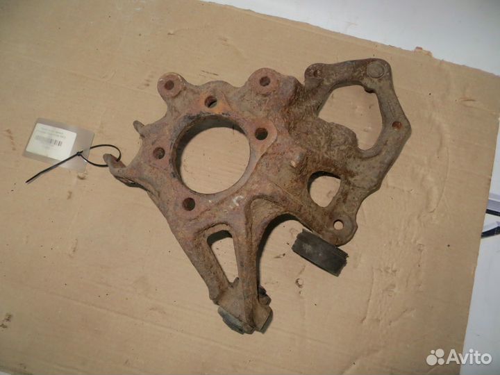 Кулак задний правый Mazda 6 GH