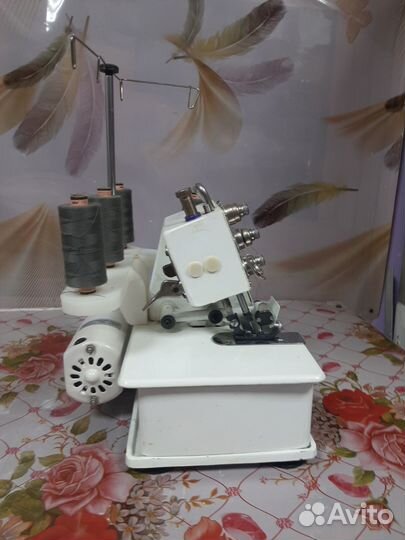 Оверлок FN2-4D